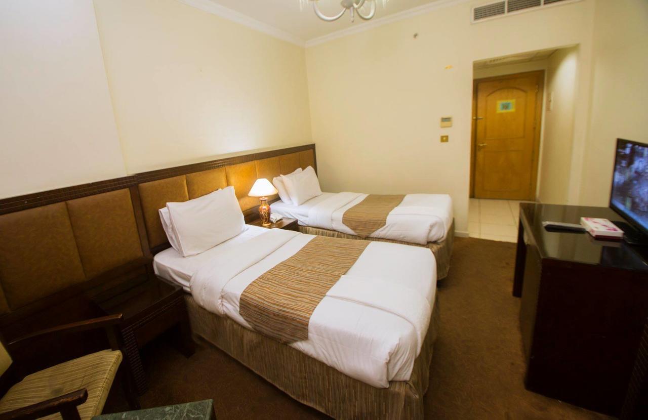 Anwar Al Zahraa Hotel Medina Exterior photo