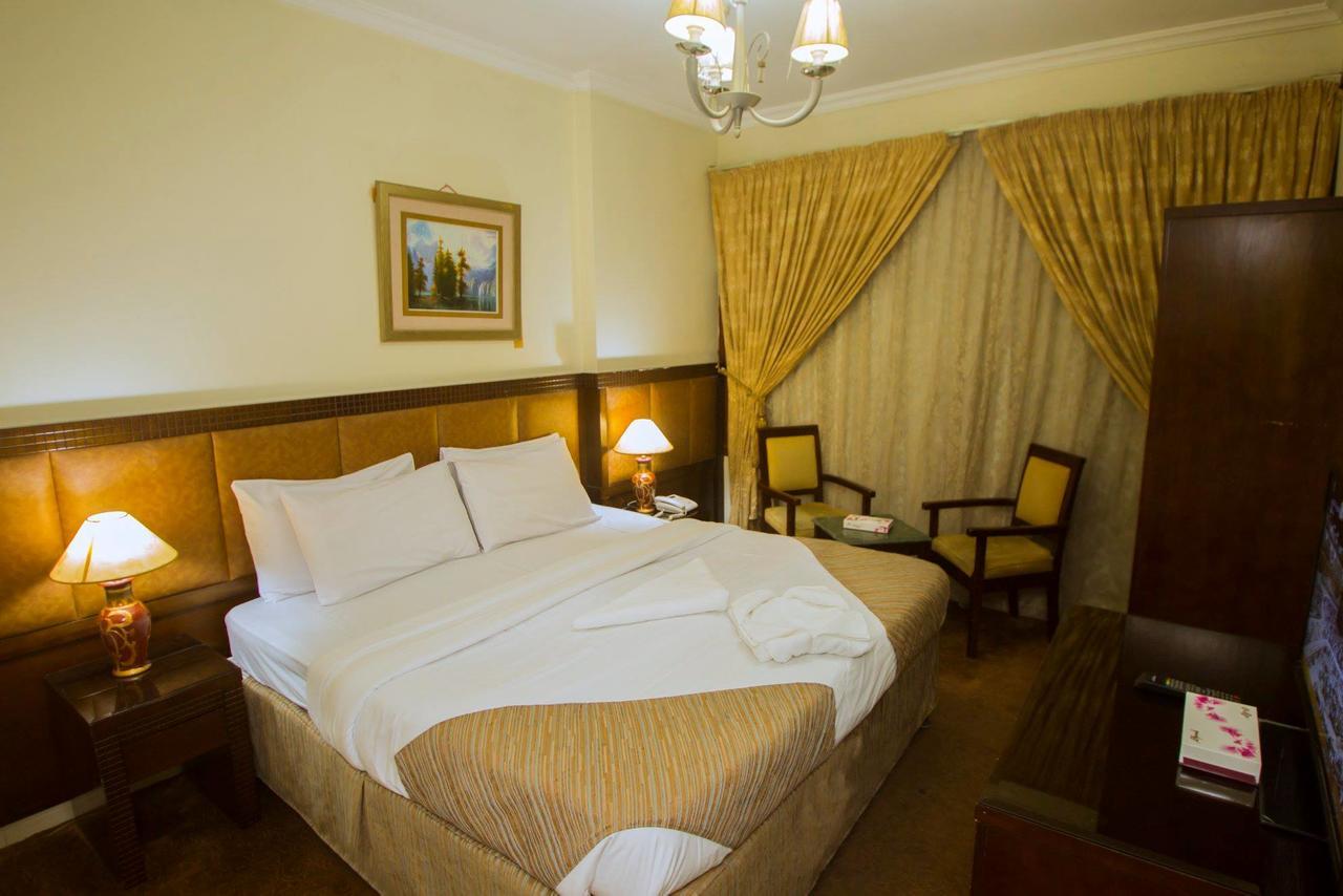 Anwar Al Zahraa Hotel Medina Exterior photo